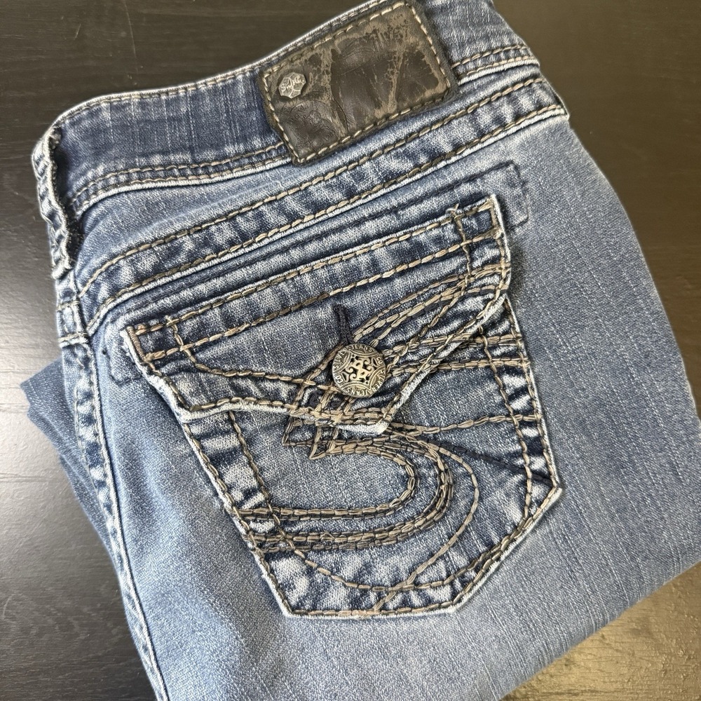Silver Jean Womens 29x30 Fits 30x28 Suki Surplus Embellish Straight Cut Denim
